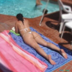 Chica universitaria para sexo con maduros