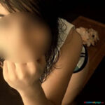 Chica joven busca divertirse