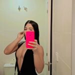 CACHONDA Y DOTADA JOVENCITA CON GANAS DE  LECHE