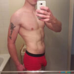 Joven dotado busca una chica